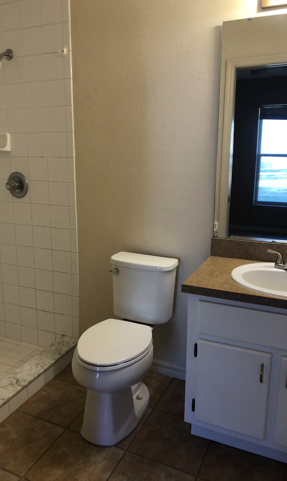 5765 Ne 34th St #5765 - Photo 2 of 7