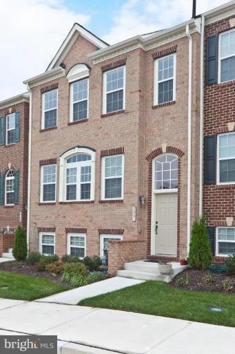 2061 Crescent Moon Court - Photo 2 of 50