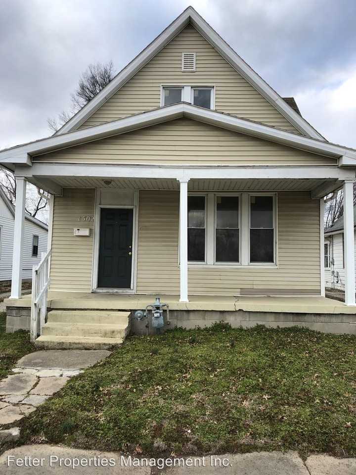 1502 E. Division - Photo 2 of 11