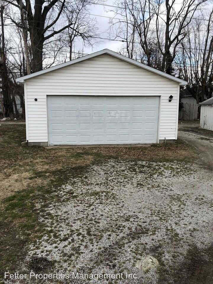 1502 E. Division - Photo 3 of 11