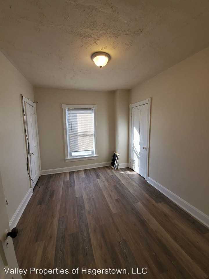 446 Mitchell Ave - Photo 2 of 15