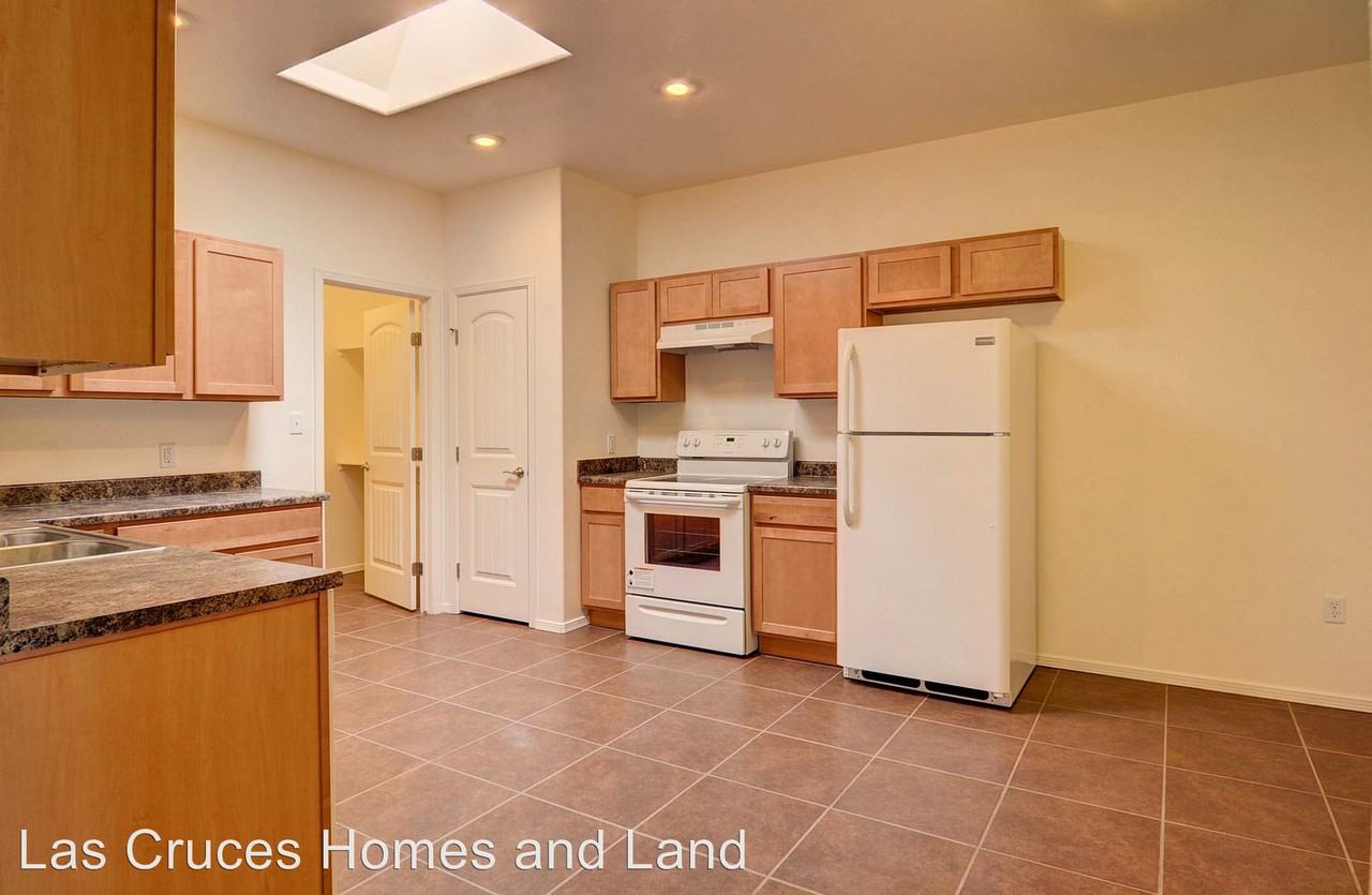 173 Oban Court - Photo 3 of 19