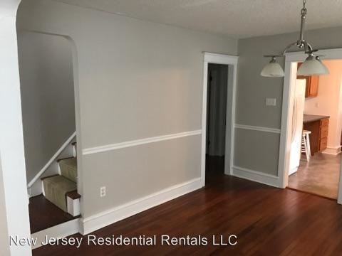139 Spring St - Photo 3 of 13