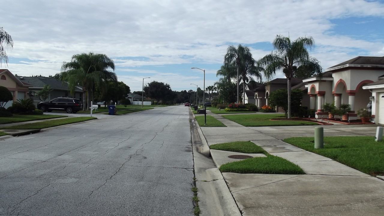 2656 Saddlewood Ln - Photo 3 of 9