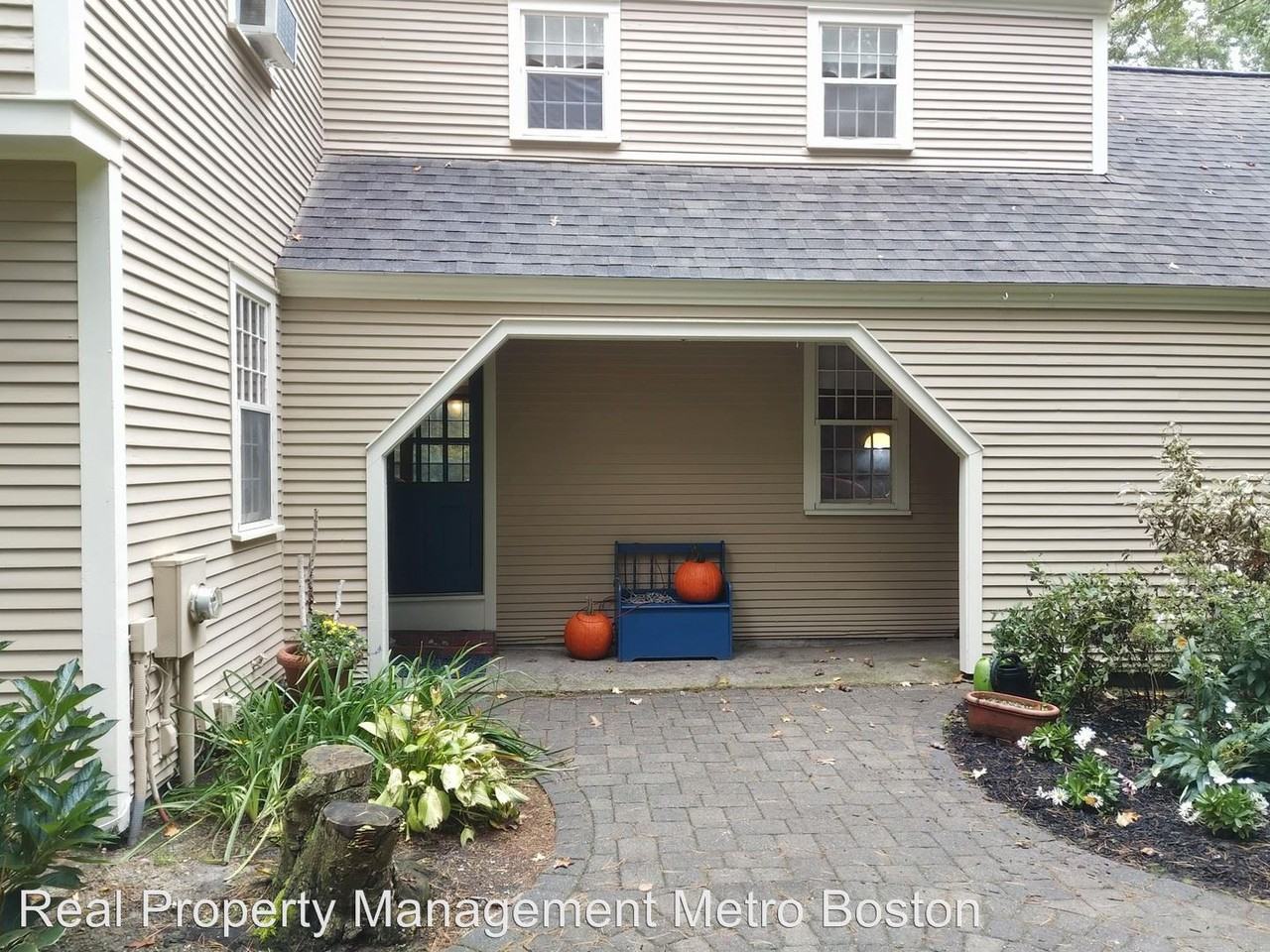 28 Witherell Dr - Photo 3 of 30