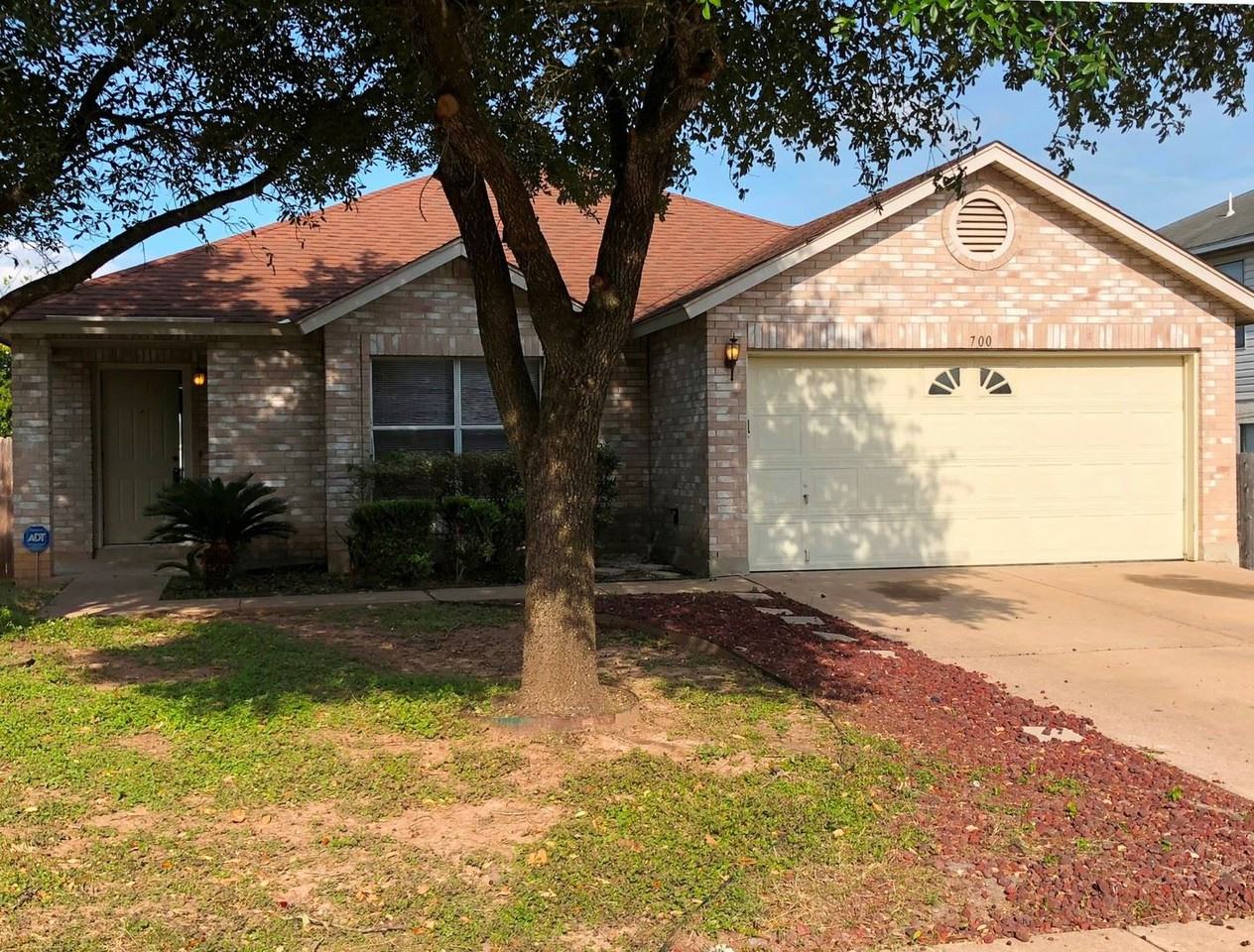 700 Justeford Dr. - Photo 2 of 23