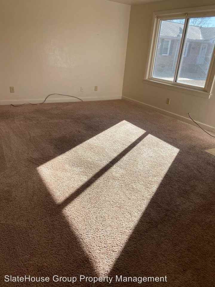 219-249 Edison Ave - Photo 2 of 7