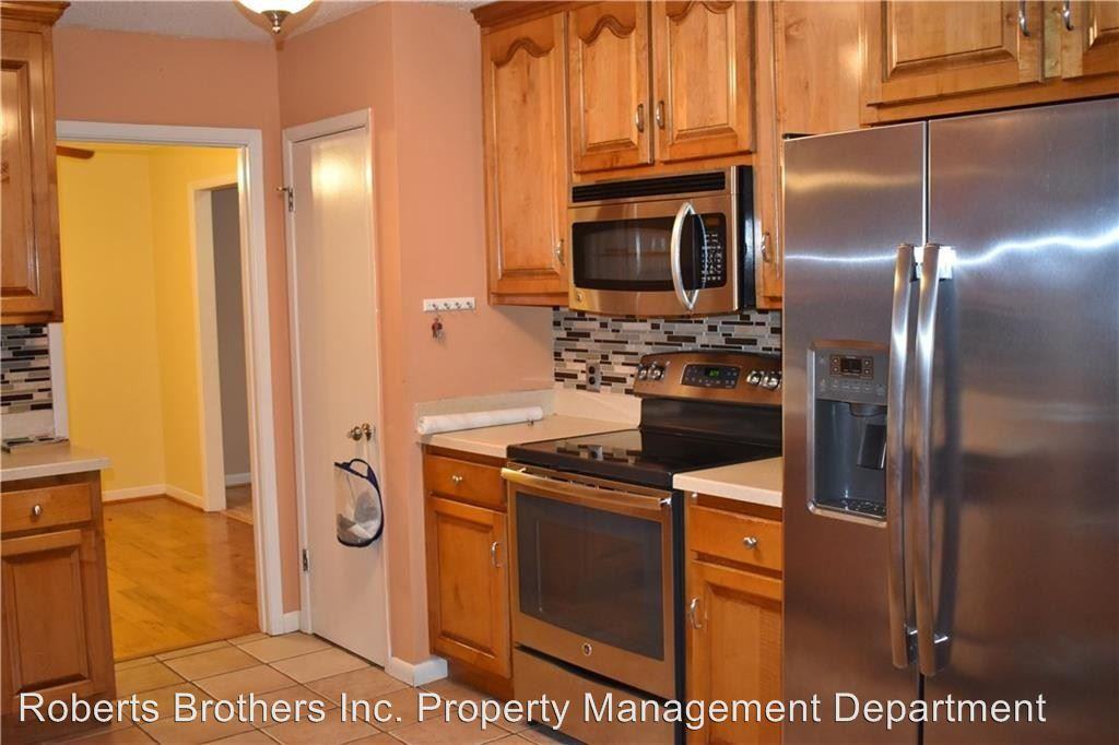 2213 Woodlea Drive West - Photo 3 of 23