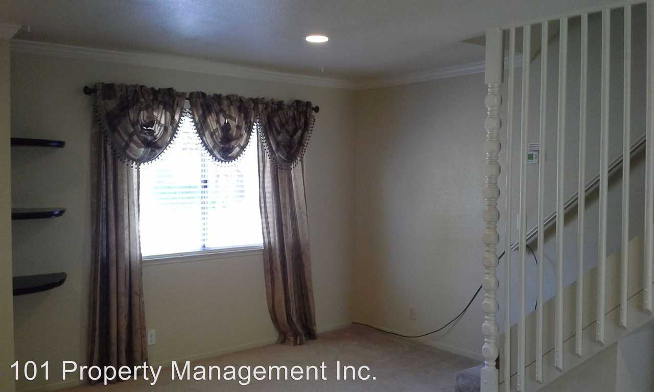 214 Main Cir - Photo 3 of 9