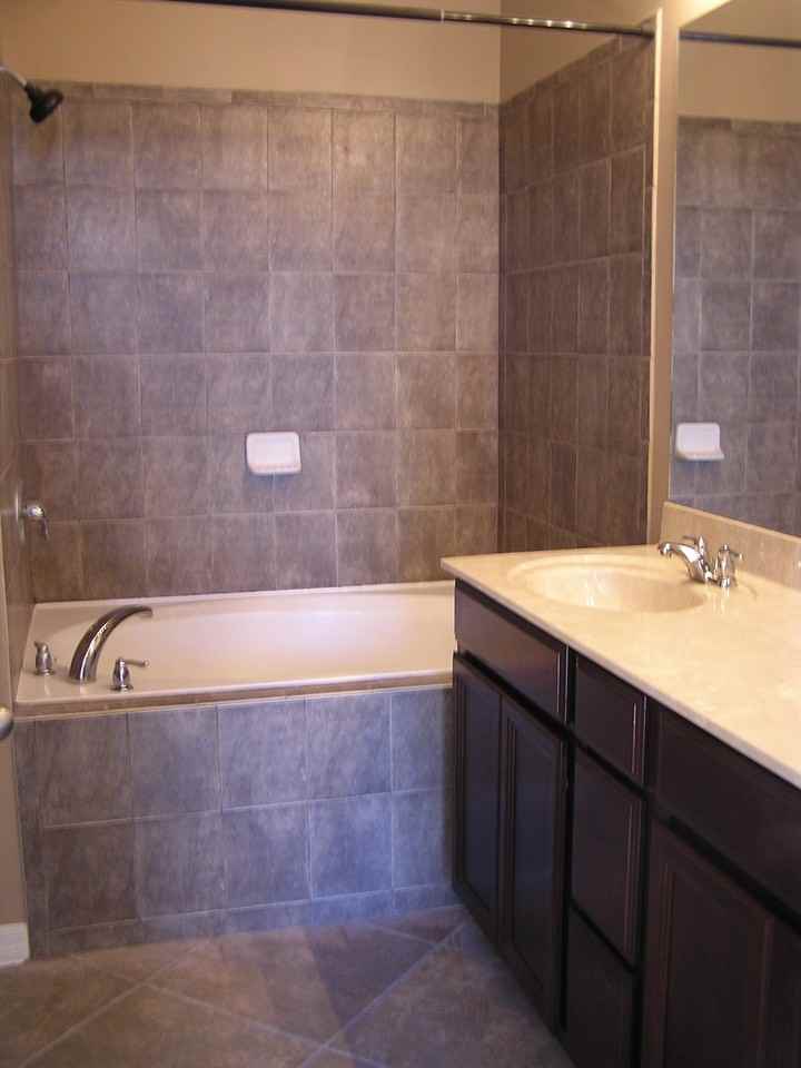 3491 Heath Dr - Photo 2 of 9