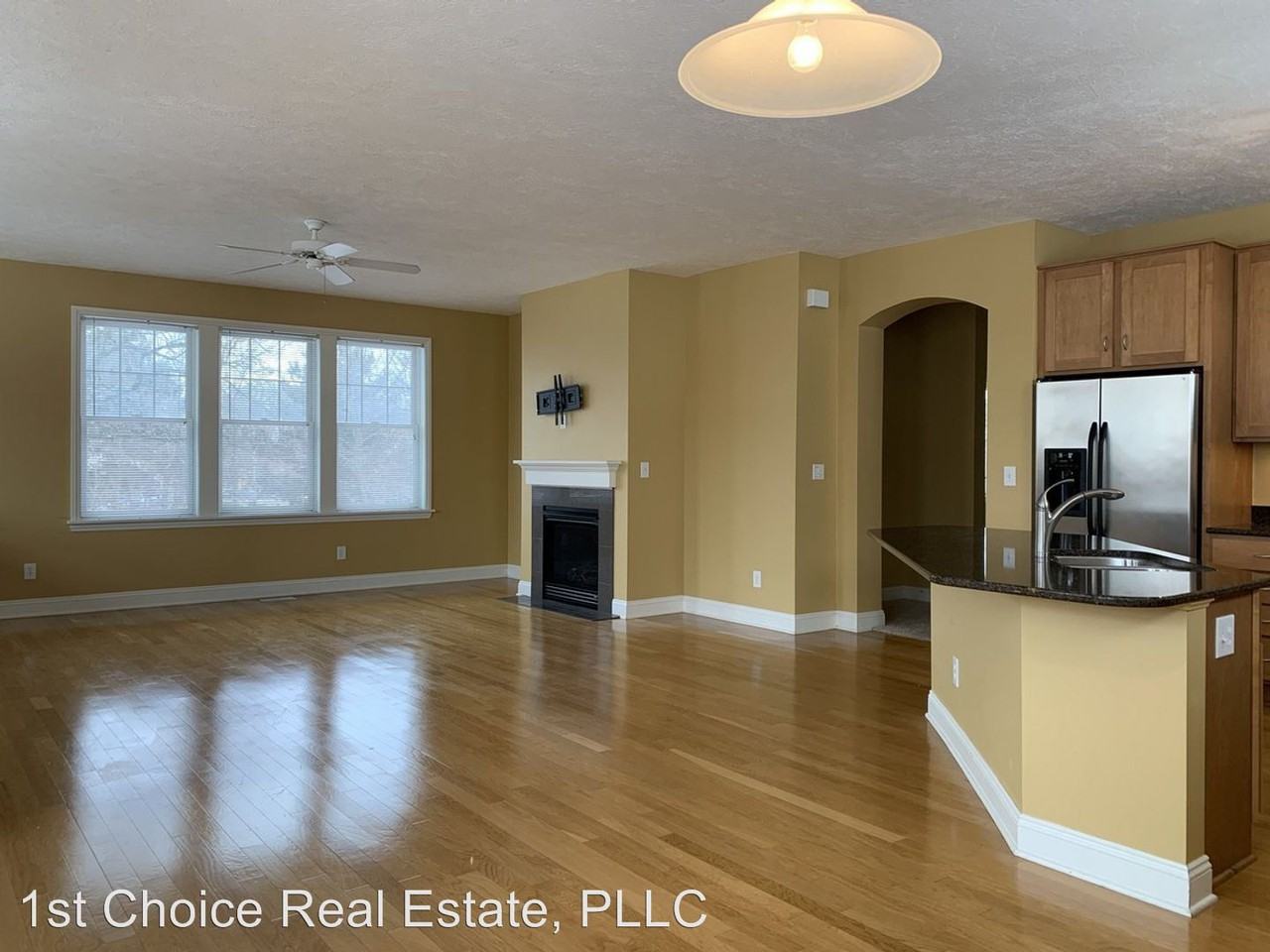 223 E St Joseph St - Photo 3 of 12
