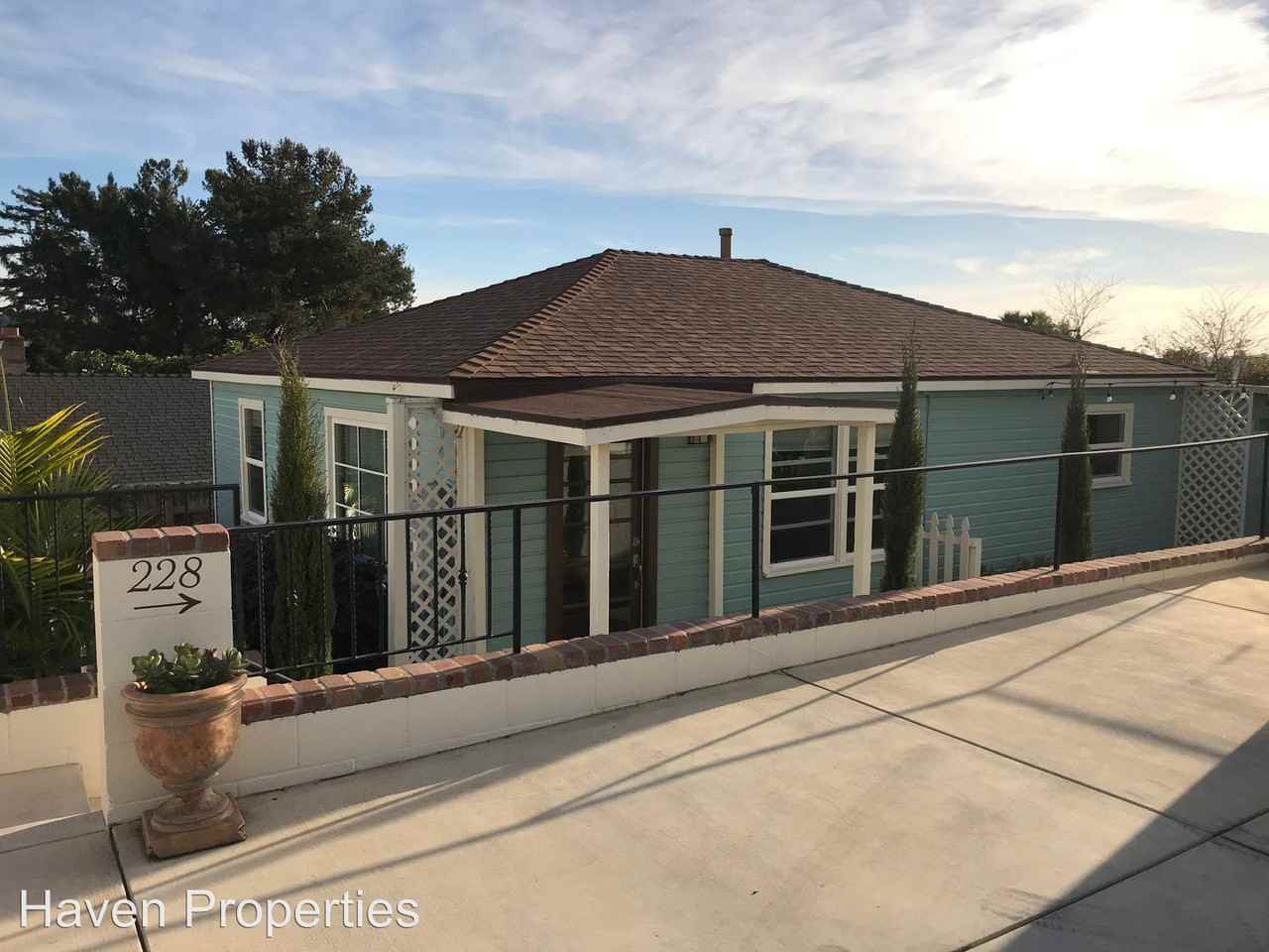 Le Point Street - Photo 2 of 50