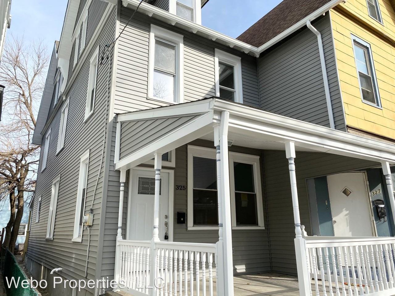 325 Monmouth - Photo 2 of 13