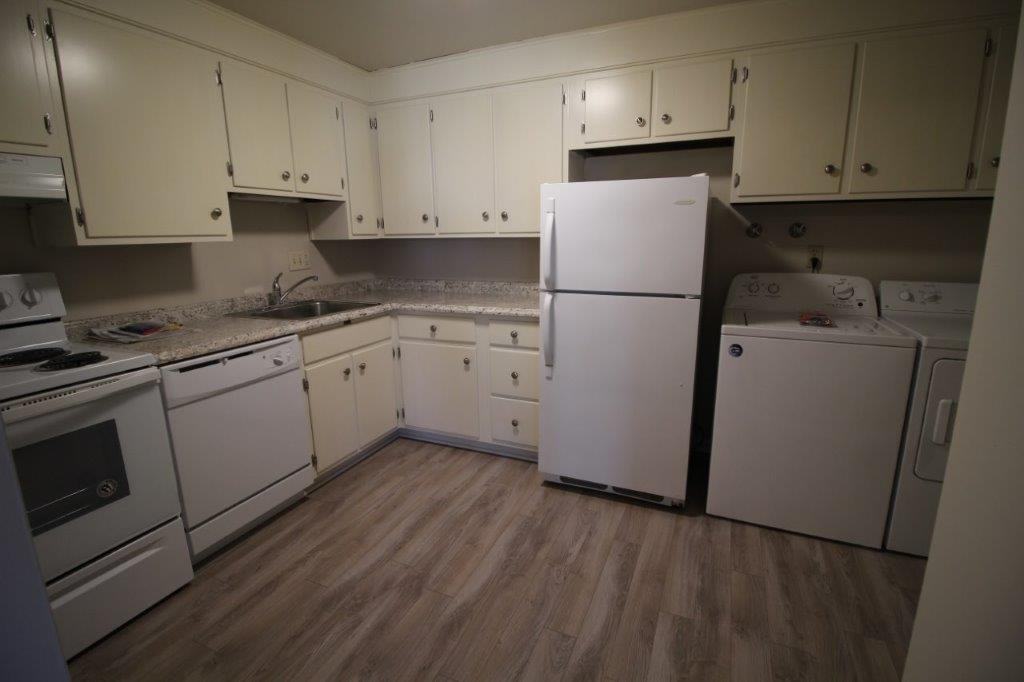 101 W Main St #2 - Photo 2 of 7