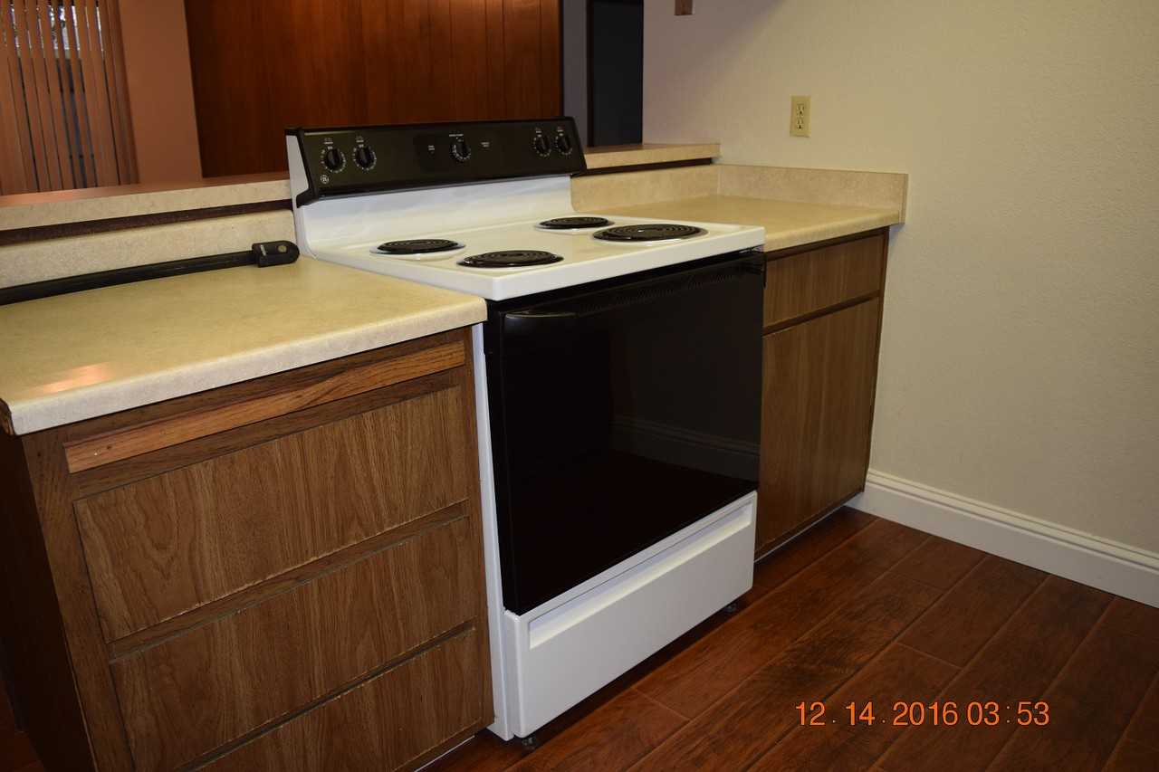 5920 Merrywood Dr - Photo 4 of 11