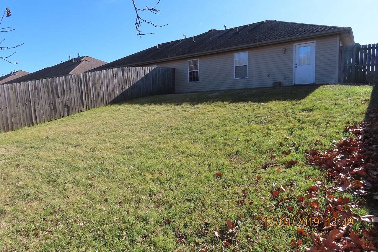 4427 La Siesta St. - Photo 2 of 10