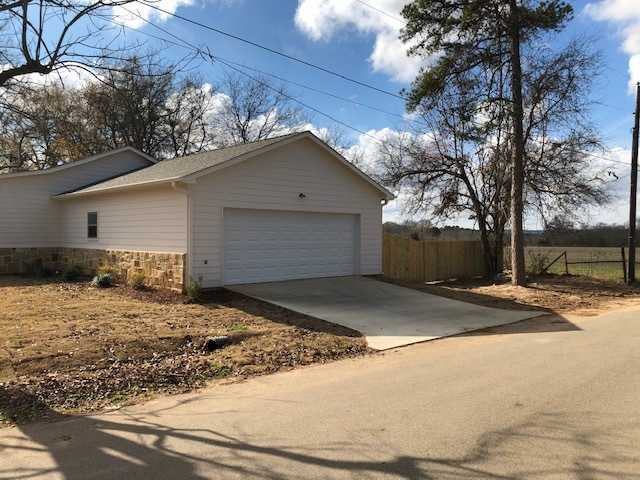 619 North Miller Street - Photo 2 of 14