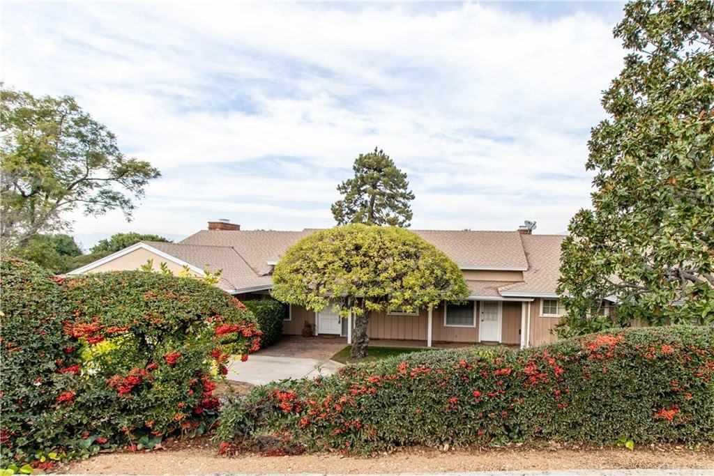 1242 Mira Monte Drive - Photo 3 of 34