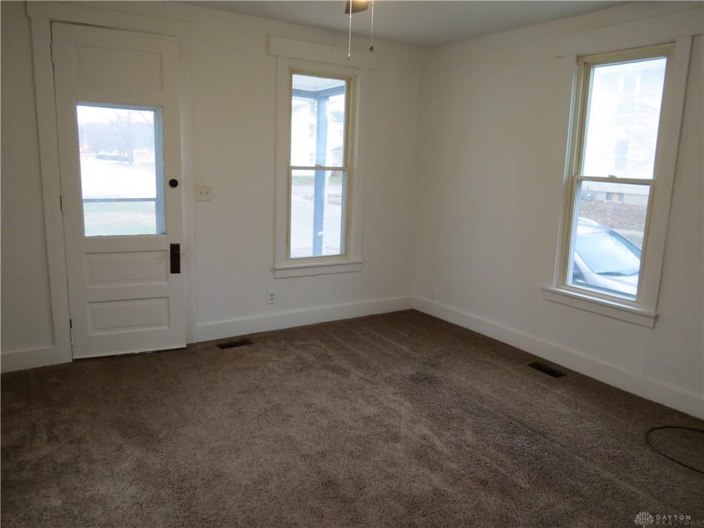 39 W Main St - Photo 3 of 10