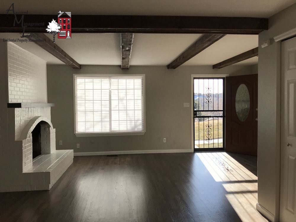 438 Gladiola St. - Photo 3 of 27