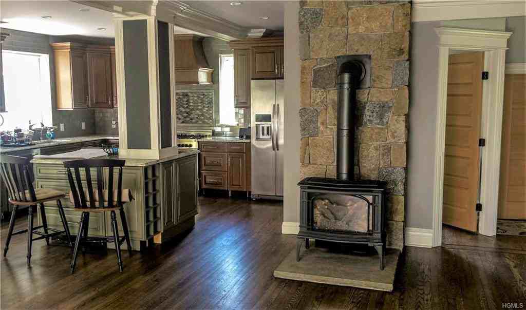 19 Andre Hill - Photo 2 of 15