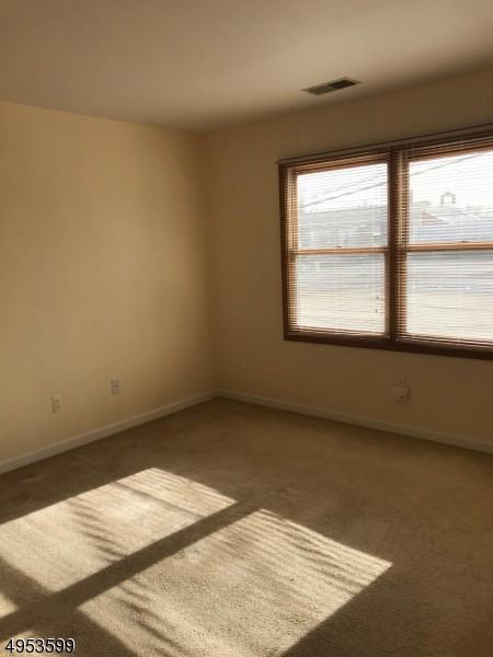 28 Evans Pl - Photo 2 of 10