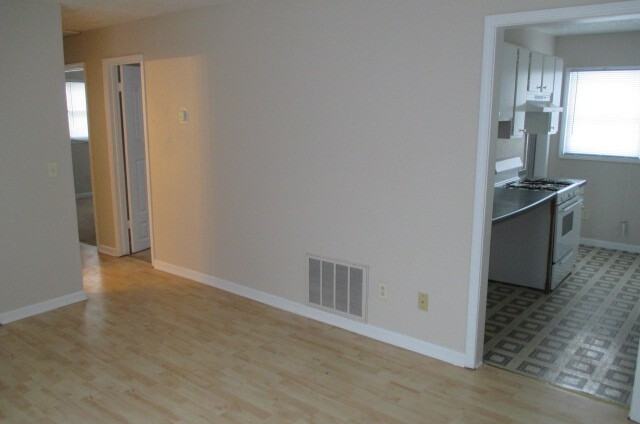 517 South Chicago Street - Photo 3 of 9