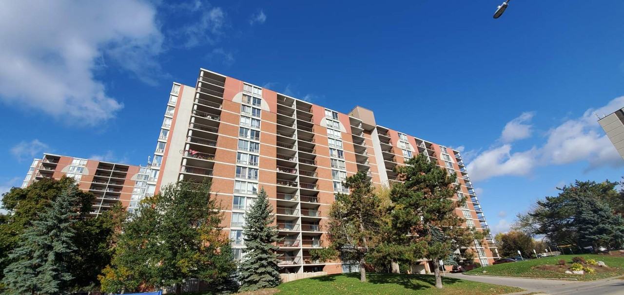 Gresham Place Apartments for Rent 600 Greenfield Ave, Kitchener, ON