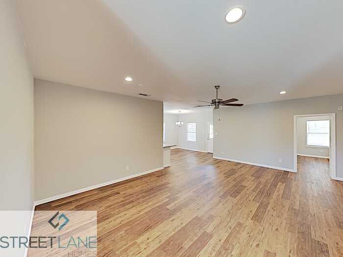 1229 East Harvey Avenue - Photo 3 of 16