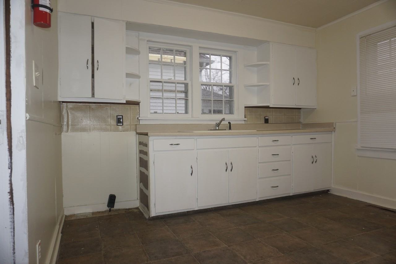 613 South 25th Street - Photo 2 of 8