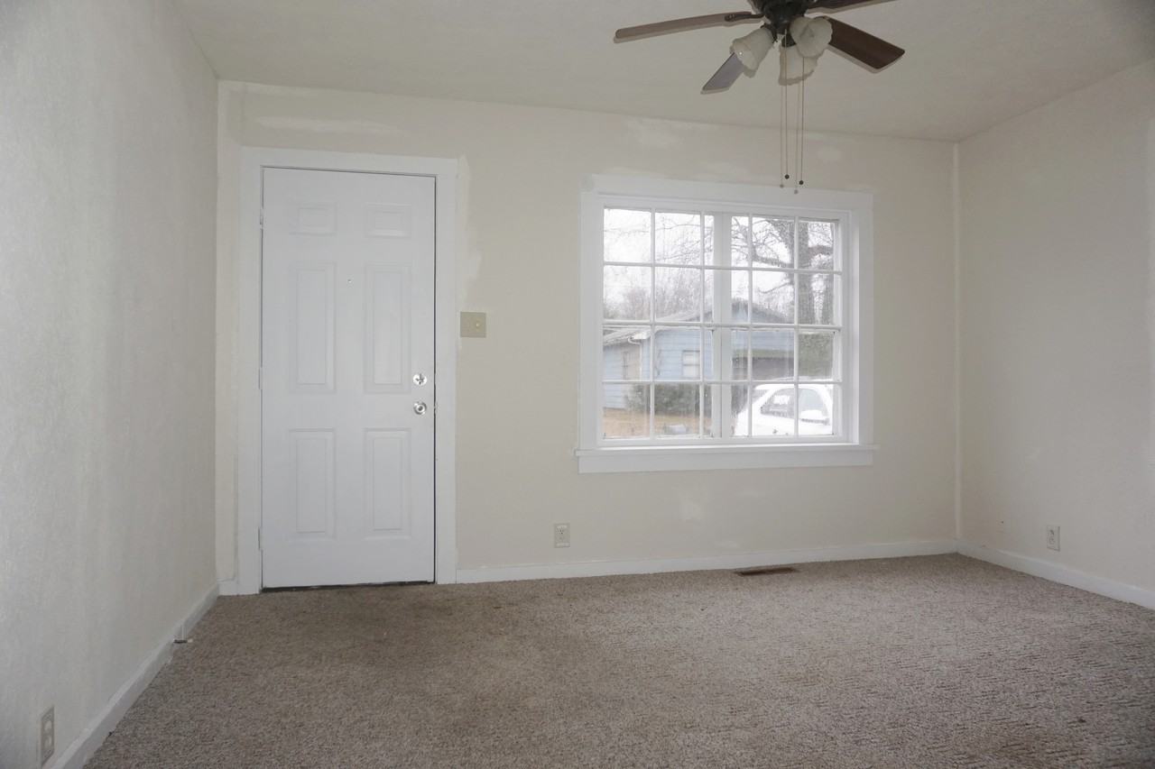 613 South 25th Street - Photo 3 of 8