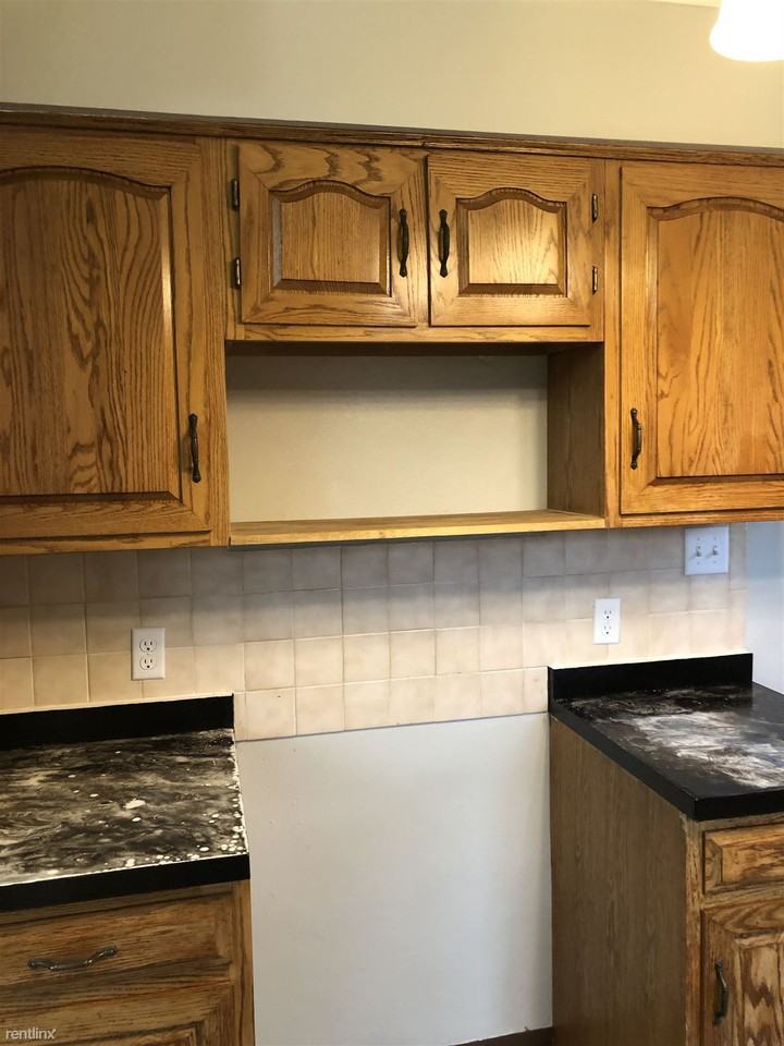 205 Oakland Ave - Photo 2 of 10