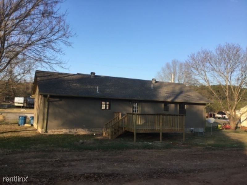 26 Patricia Rd. - Photo 3 of 12