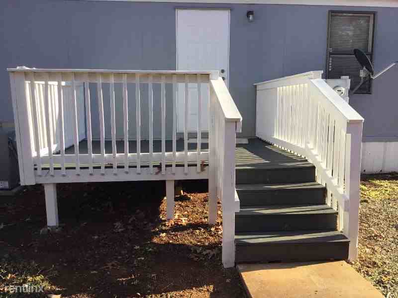 1099 Jordan Rd - Photo 3 of 6