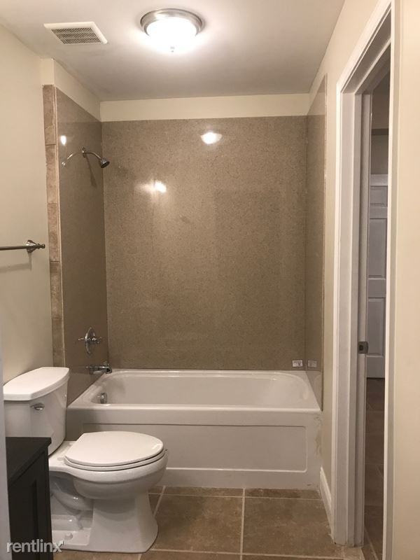 205 N 16th St 8 - Photo 2 of 9