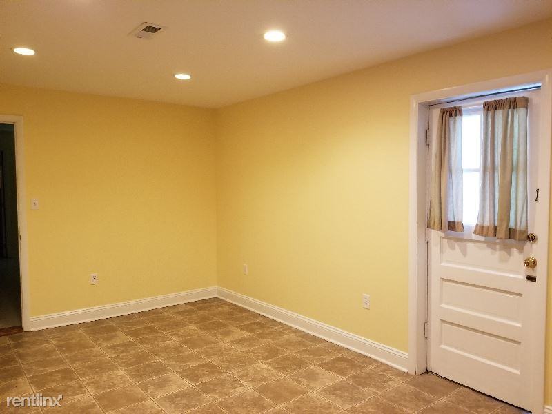 4300 Woodberry Street Basement #Bsmt - Photo 3 of 12