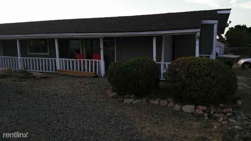 6010 E Copper Hill Dr - Photo 2 of 9