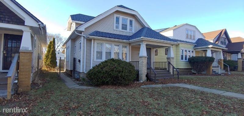 5411 N 51st St A - Photo 2 of 14