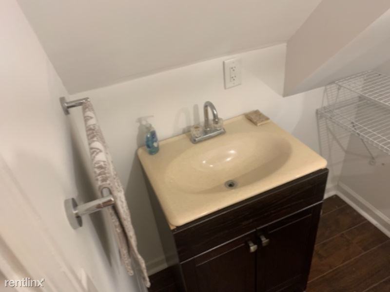 1316 Jefferson Rd C - Photo 3 of 5