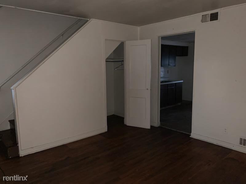 13 Elkins Dr - Photo 3 of 4