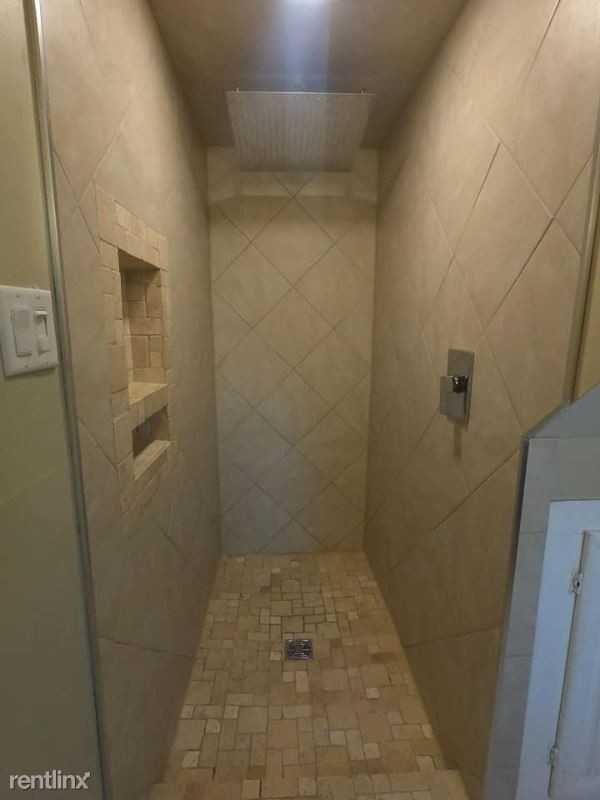 316 Woolf Ct - Photo 3 of 4