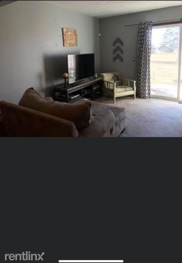 744 Fairway Dr 28 - Photo 3 of 13