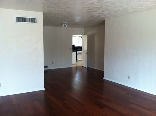 9520 E Stefan Rd - Photo 3 of 9