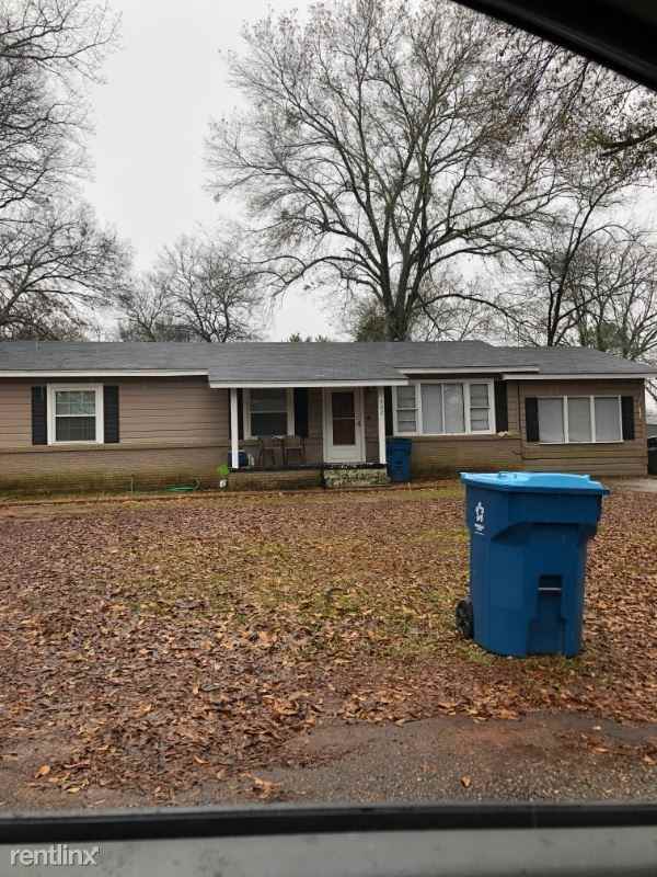 502 Bays Rd - Photo 2 of 8