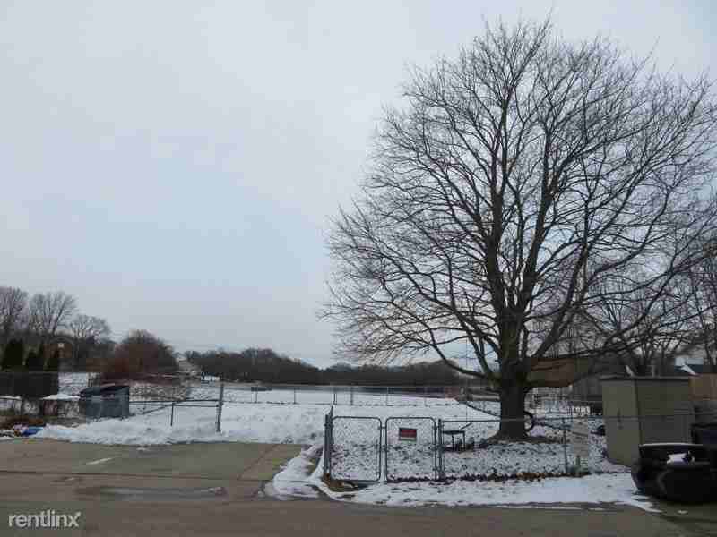 94 Ashland St - Photo 3 of 21