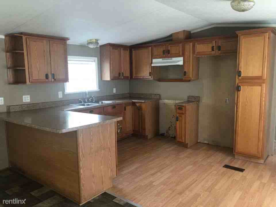 317 Timberland Dr - Photo 2 of 8