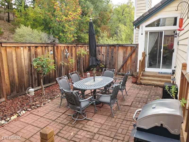 1367 Shell Ln - Photo 2 of 28