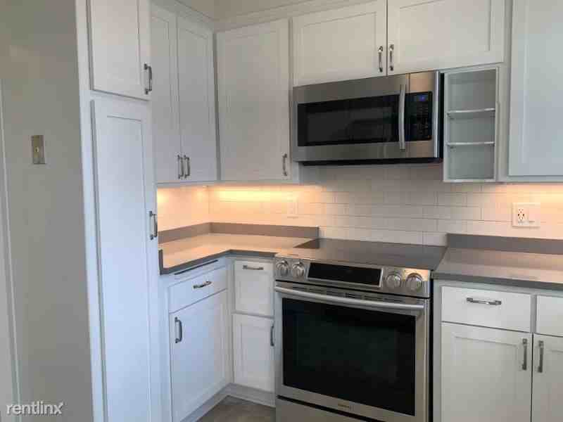1260 N. Prospect Ave 103 - Photo 2 of 16