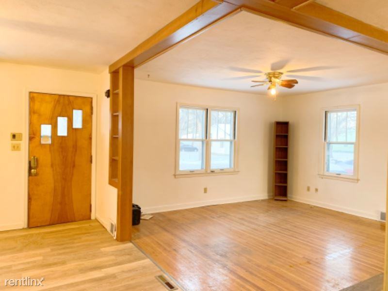 134 2nd St N 1 - Photo 3 of 6