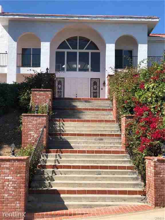 30629 Palos Verdes Dr E - Photo 2 of 10